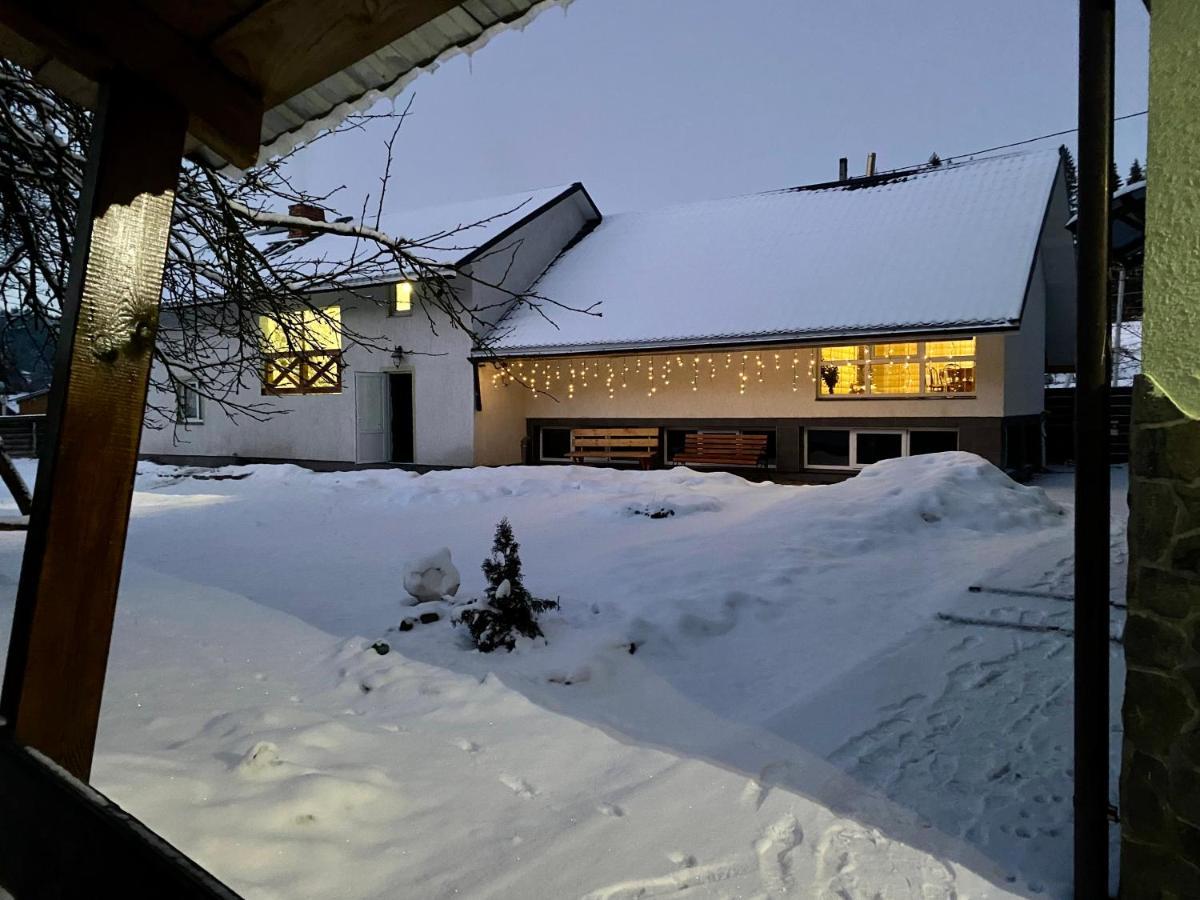 Medova Hata Hotel Verkhnyaya Rozhanka Exterior photo